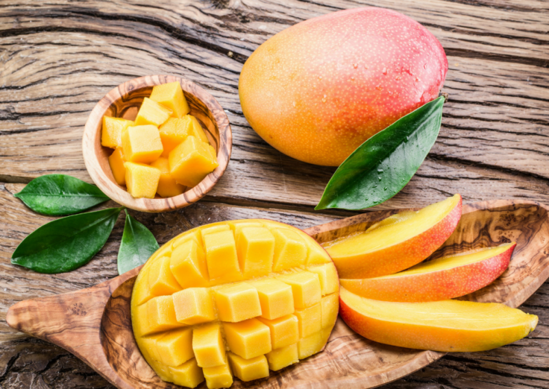 Wie viele Kalorien sind in Mangos, Vitaminen, BJU, nützlichen Eigenschaften einer exotischen Frucht zur Gewichtsreduktion