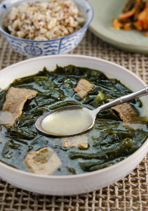 zuppa di alghe coreane